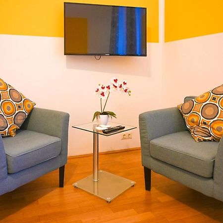 Backpacker Apartment Hofburg فيينا المظهر الخارجي الصورة