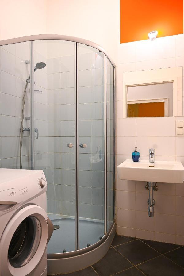 Backpacker Apartment Hofburg فيينا المظهر الخارجي الصورة